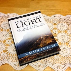 Christian Life / Spiritual Growth  - Turn up the Light One-Year Devotional